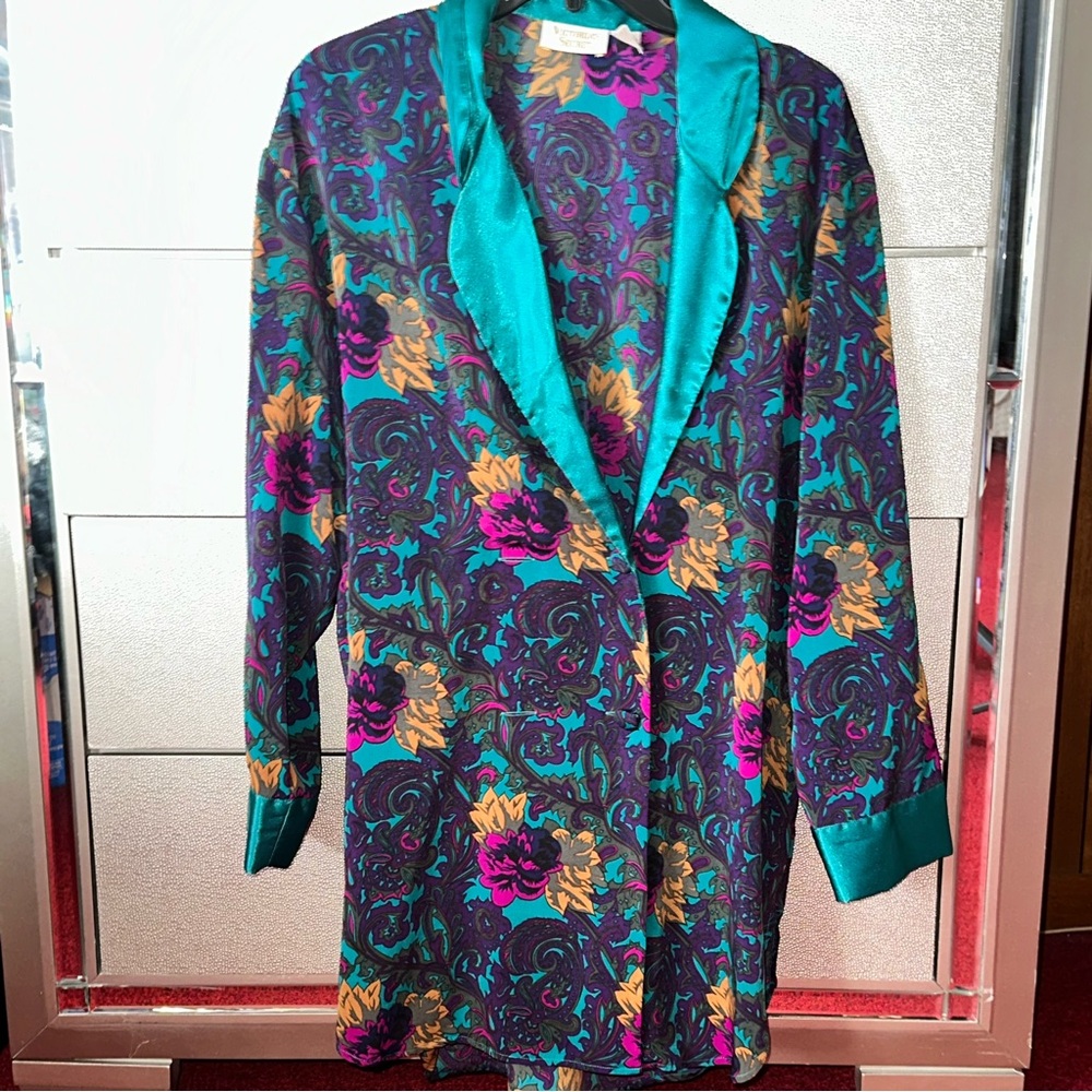 Vibrant Floral Blazer with Teal Accents